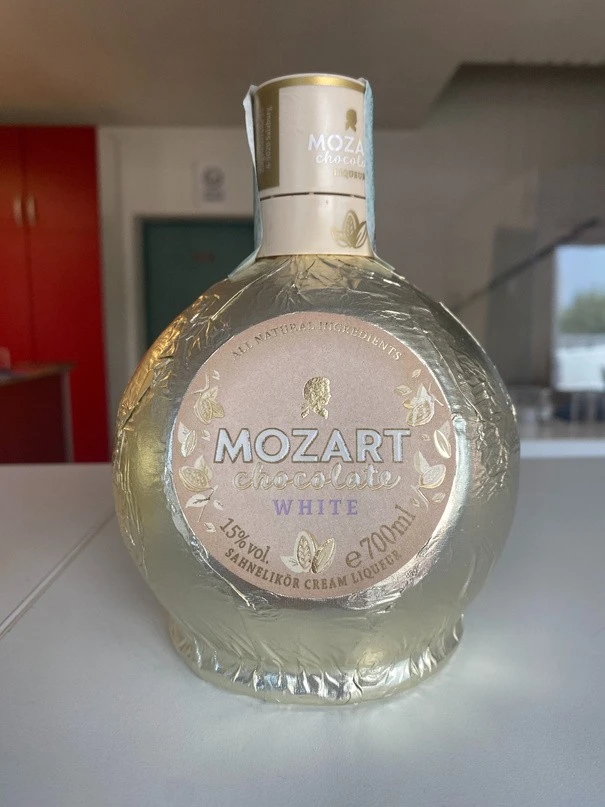 Foto Liquore Mozart White Vanilla Chocolate Cream 15% 70cl Mozart richiamato